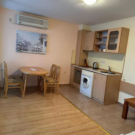 Green Fort Apartment