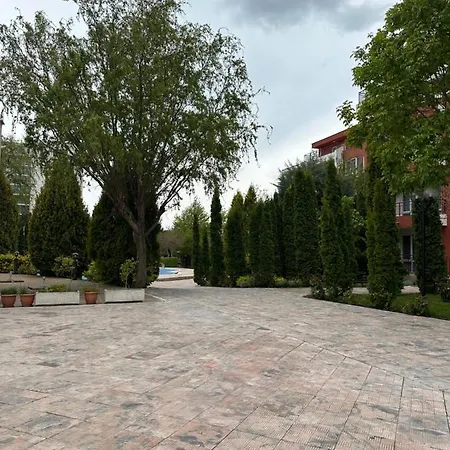 Green Fort Солнечный берег